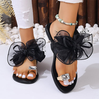 🎀 LIMITED-TIME 50% OFF! ✨ Bow Flat Beach Sandals – Anti-Slip, Sparkling Gem, Lightweight 🏖️
